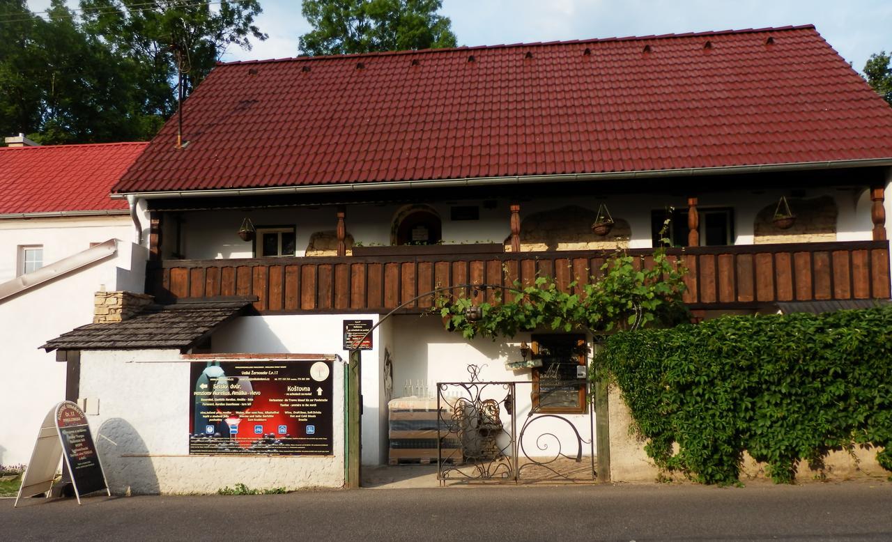 Country house Rodinne Vinarstvi Mikulenkovi Velke Zernoseky
